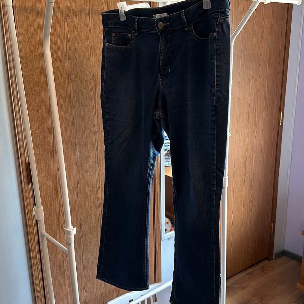 Mid rise Bootcut Jeans